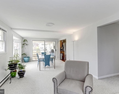4311 Pergate Lane - Photo Thumbnail 11
