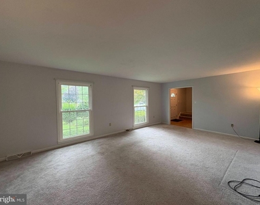 5301 New Church Court - Photo Thumbnail 5