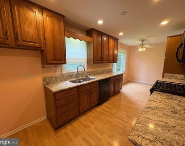 5301 New Church Court - Photo Thumbnail 13