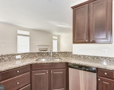 3795 Louise Avenue - Photo Thumbnail 9