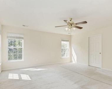 3795 Louise Avenue - Photo Thumbnail 19