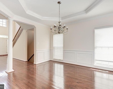 3795 Louise Avenue - Photo Thumbnail 3