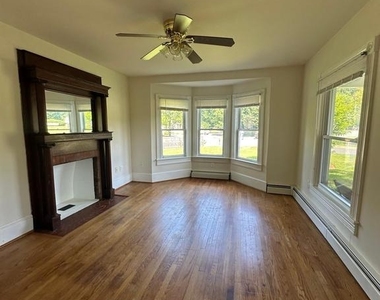 6501 Glenbard Court - Photo Thumbnail 9