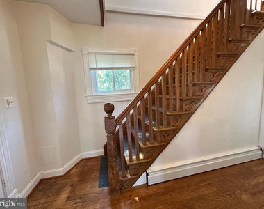 6501 Glenbard Court - Photo Thumbnail 10
