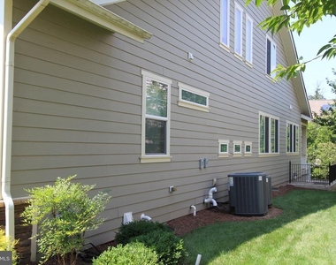 213 Grebe Drive - Photo Thumbnail 3