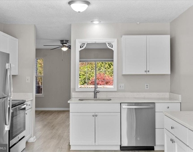 229 Sherando Circle - Photo Thumbnail 6