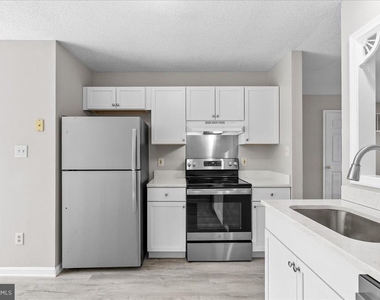 229 Sherando Circle - Photo Thumbnail 8