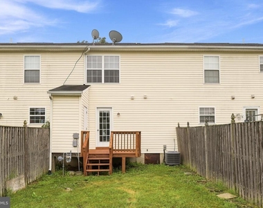 219 Surrey Club Lane - Photo Thumbnail 23