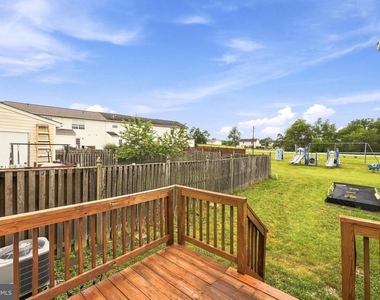 219 Surrey Club Lane - Photo Thumbnail 21