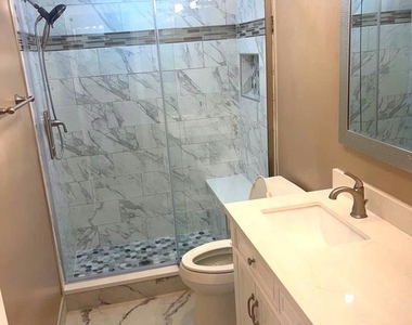 10504 Trowbridge Court - Photo Thumbnail 14