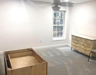 10504 Trowbridge Court - Photo Thumbnail 16