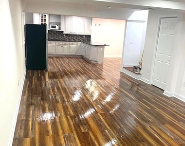 10504 Trowbridge Court - Photo Thumbnail 5