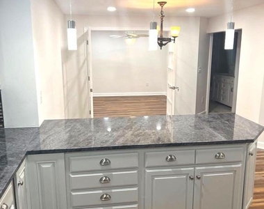 10504 Trowbridge Court - Photo Thumbnail 27
