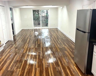 10504 Trowbridge Court - Photo Thumbnail 10