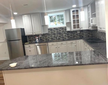 10504 Trowbridge Court - Photo Thumbnail 7