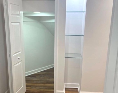 10504 Trowbridge Court - Photo Thumbnail 17