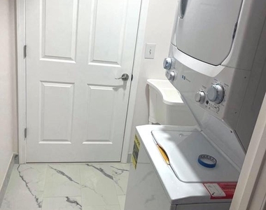 10504 Trowbridge Court - Photo Thumbnail 26
