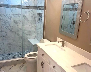 10504 Trowbridge Court - Photo Thumbnail 18