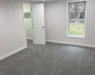 10504 Trowbridge Court - Photo Thumbnail 12
