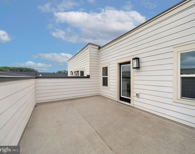 3824 Tussica Way - Photo Thumbnail 47