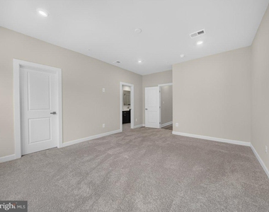 3824 Tussica Way - Photo Thumbnail 35