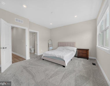 3824 Tussica Way - Photo Thumbnail 27