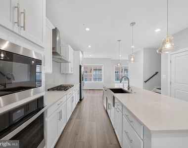 3824 Tussica Way - Photo Thumbnail 14