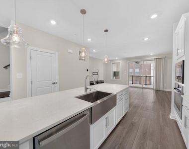 3824 Tussica Way - Photo Thumbnail 20