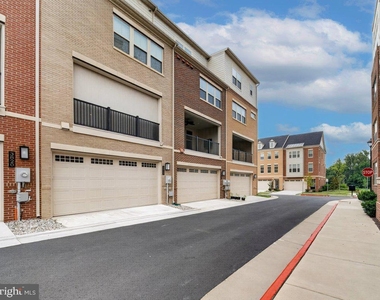 3824 Tussica Way - Photo Thumbnail 51