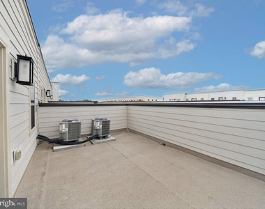 3824 Tussica Way - Photo Thumbnail 46