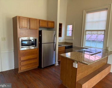 804 Princess Anne Street - Photo Thumbnail 2