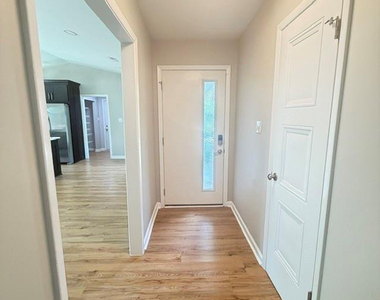 600 Missenburg Court - Photo Thumbnail 2