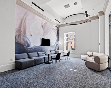 309 Holland Lane - Photo Thumbnail 5