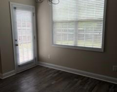 4460 Jockey Whip Lane - Photo Thumbnail 8