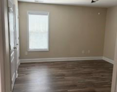 4460 Jockey Whip Lane - Photo Thumbnail 15