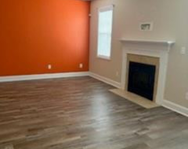 4460 Jockey Whip Lane - Photo Thumbnail 7