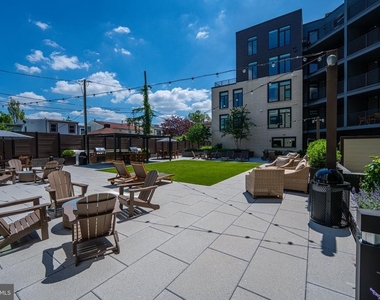701 N Henry Street - Photo Thumbnail 27