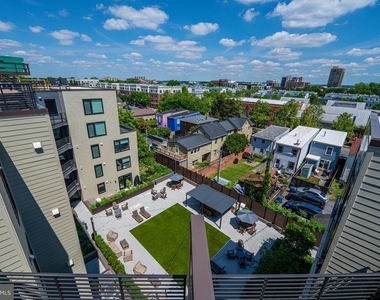 701 N Henry Street - Photo Thumbnail 30