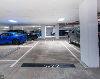 701 N Henry Street - Photo Thumbnail 42