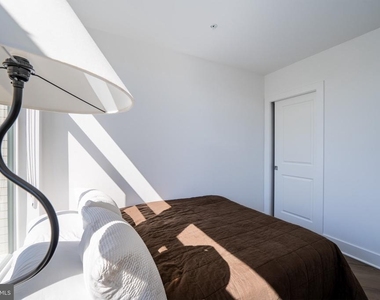 701 N Henry Street - Photo Thumbnail 20