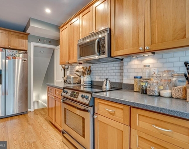 3 E Linden Street - Photo Thumbnail 10