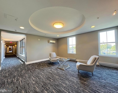 1111 Oronoco Street - Photo Thumbnail 7