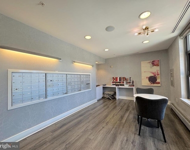 1111 Oronoco Street - Photo Thumbnail 4
