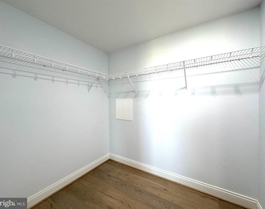 1111 Oronoco Street - Photo Thumbnail 25