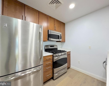1111 Oronoco Street - Photo Thumbnail 14