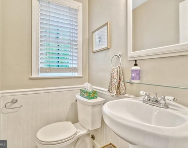 416 S Abingdon Street - Photo Thumbnail 37