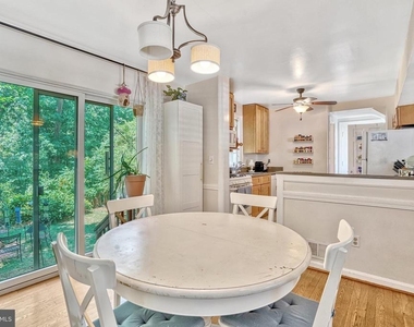416 S Abingdon Street - Photo Thumbnail 5
