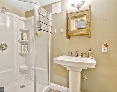 416 S Abingdon Street - Photo Thumbnail 38