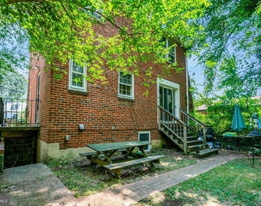416 S Abingdon Street - Photo Thumbnail 16