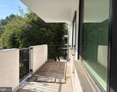 4501 Arlington Boulevard - Photo Thumbnail 4